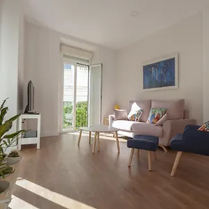 Rd Aparcamiento Incluido Triana Luminoso Comodo 2bd 2bth , Seville Spain